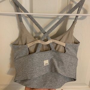 Vuori sports bra